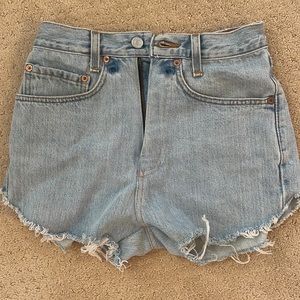 Vintage Levi Shorts | light wash denim